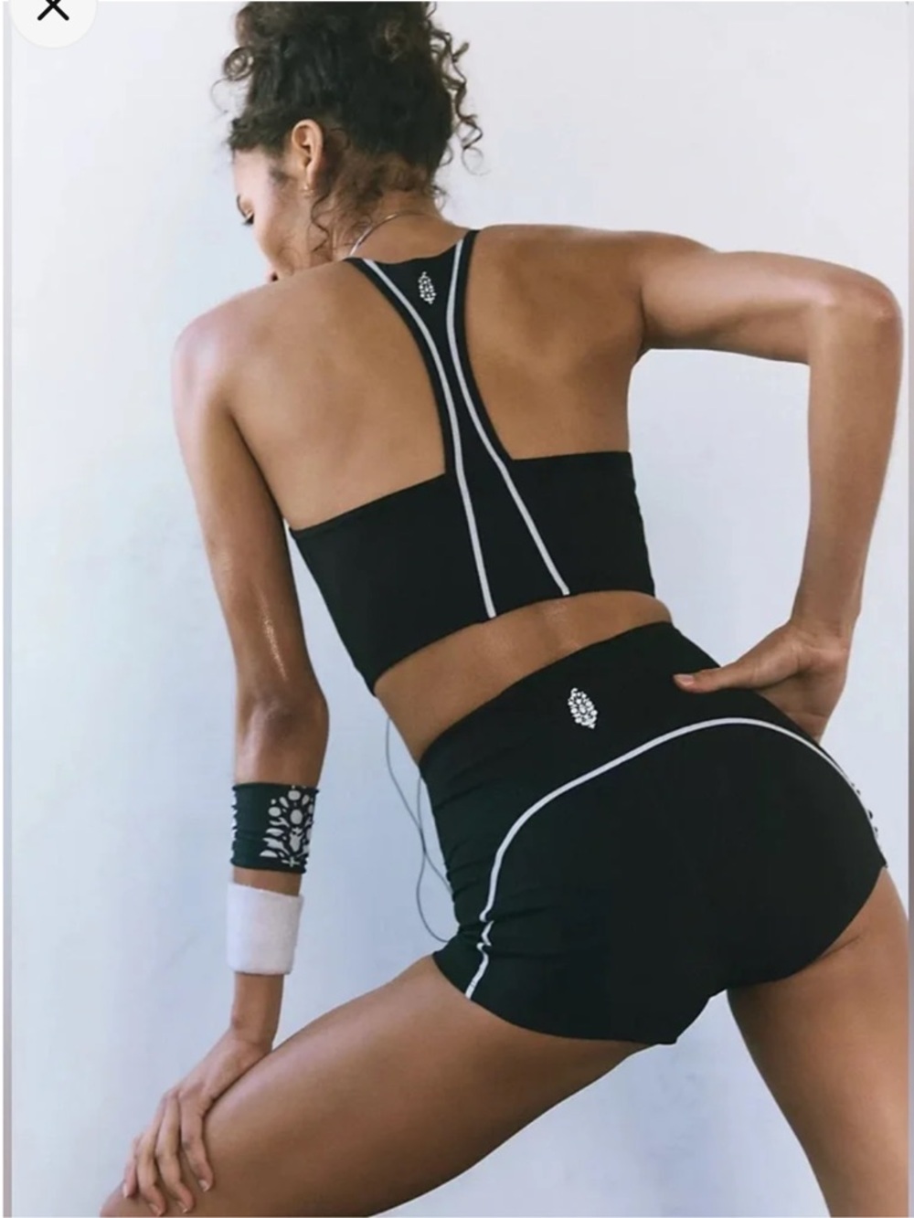 968.FREE PEOPLE You're A Peach Shorty shorts in Black with reflective trim Sz XS